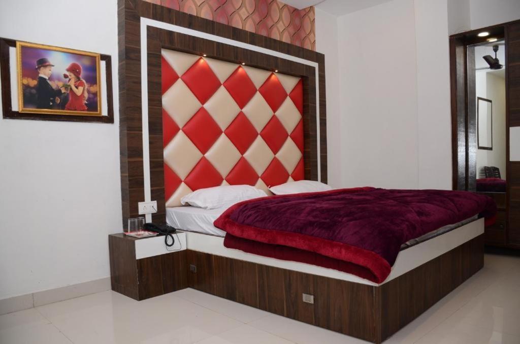 Hotel Robin Inn Amritsar Bagian luar foto
