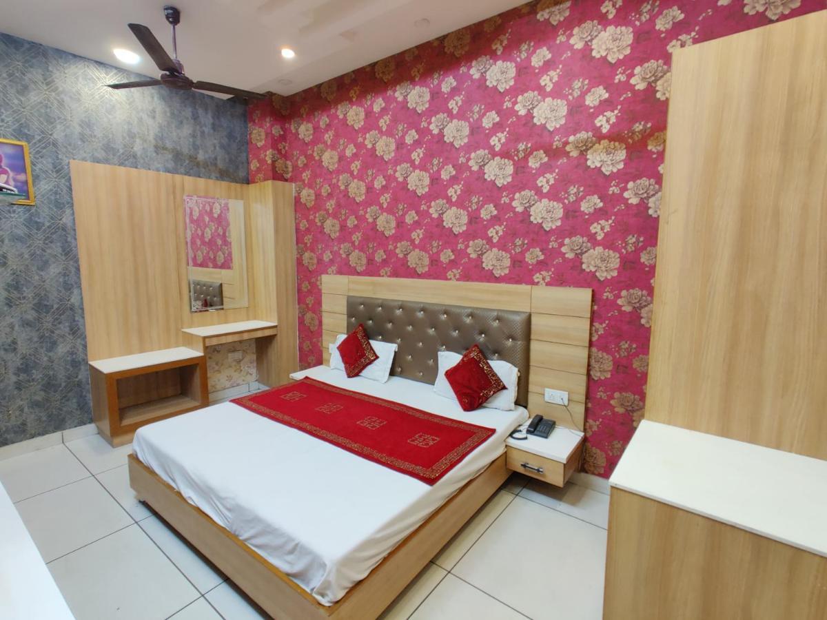 Hotel Robin Inn Amritsar Bagian luar foto