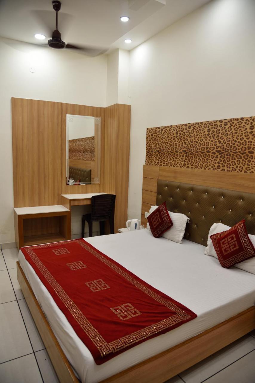 Hotel Robin Inn Amritsar Bagian luar foto