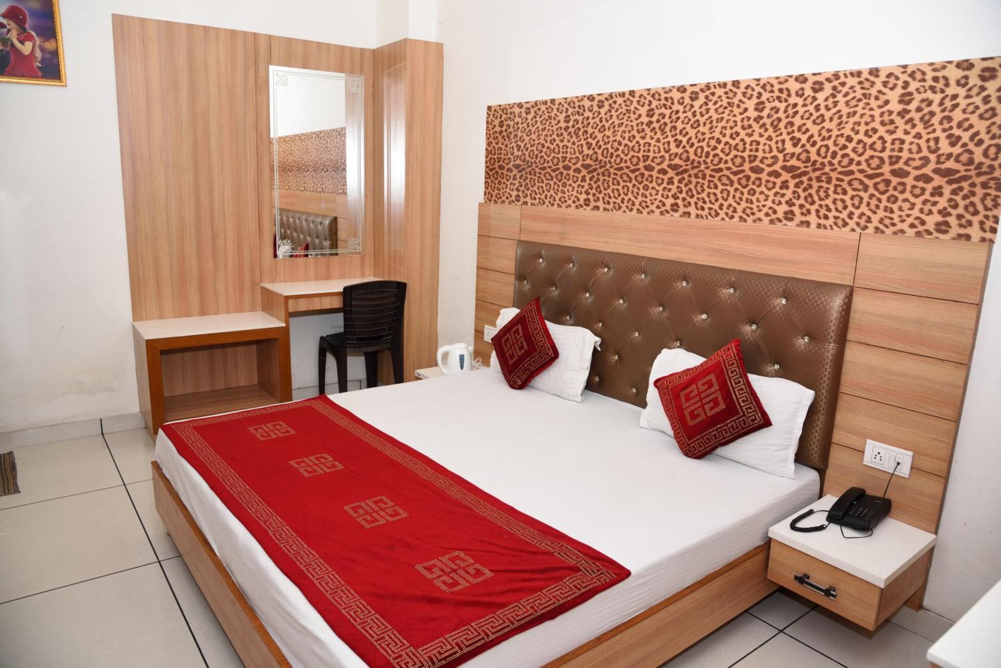 Hotel Robin Inn Amritsar Bagian luar foto