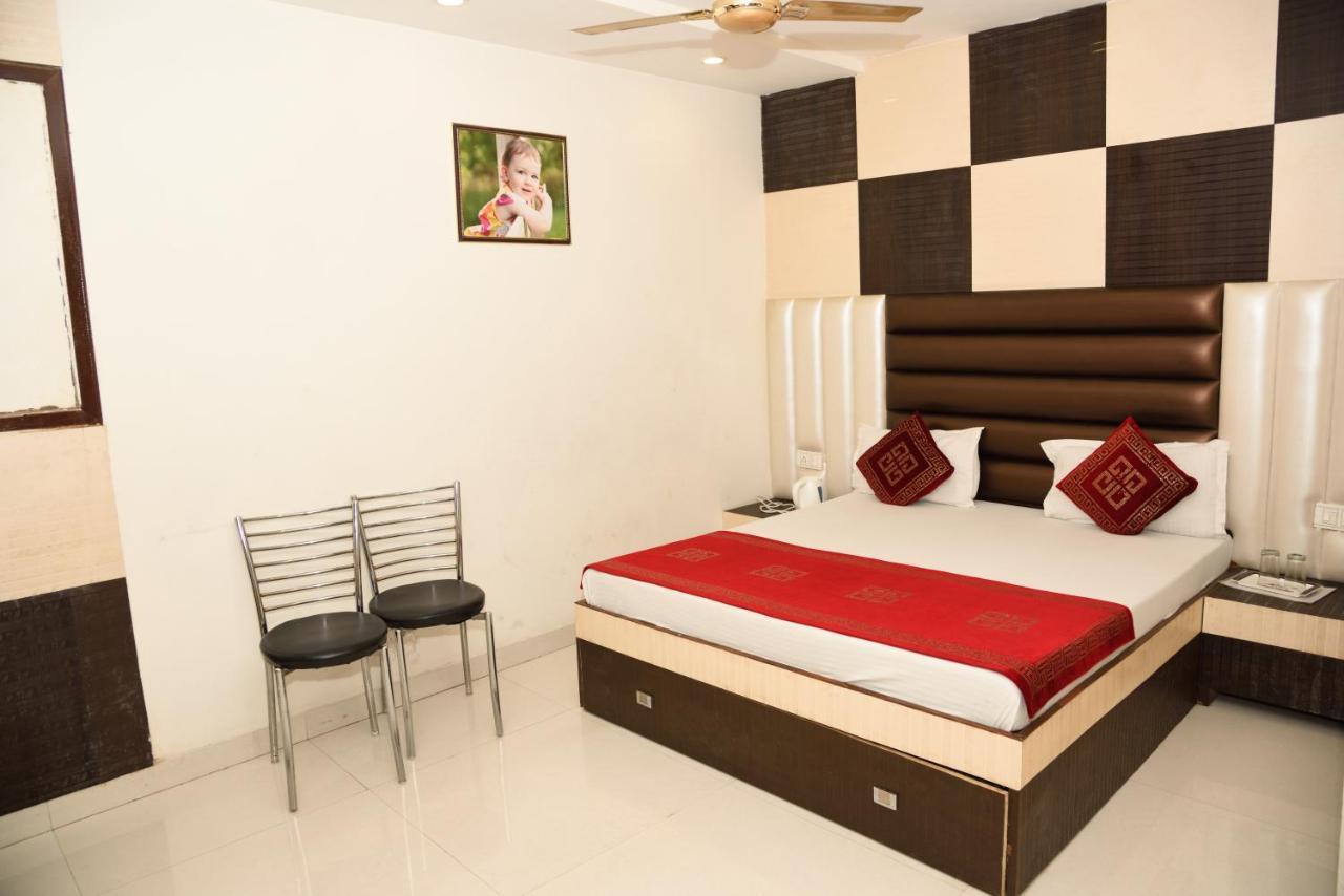 Hotel Robin Inn Amritsar Bagian luar foto