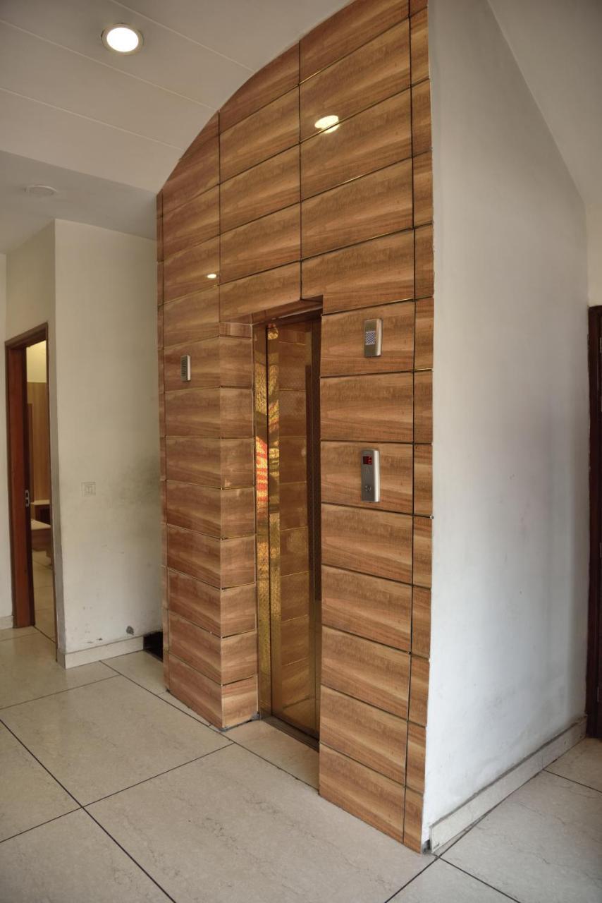 Hotel Robin Inn Amritsar Bagian luar foto